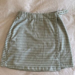 BRANDY MELVILLE - mini skirt